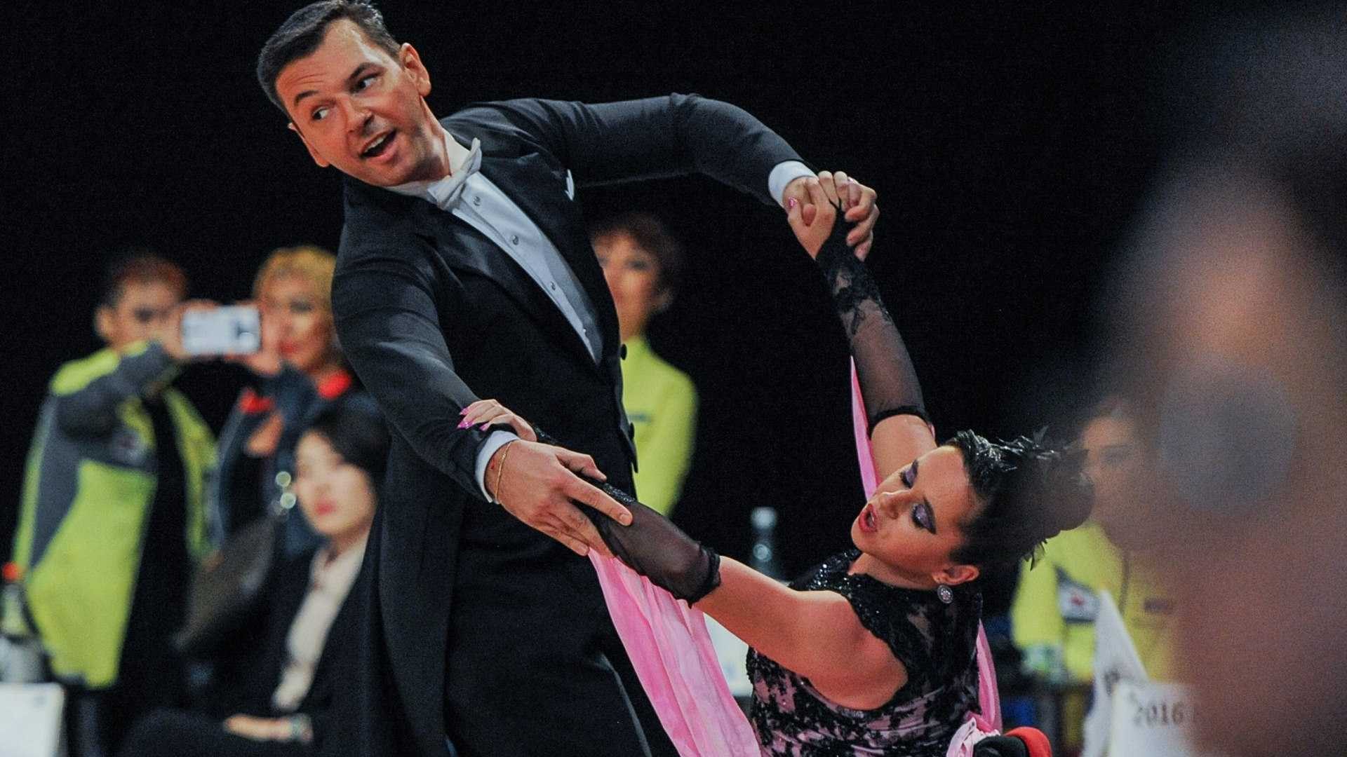 Sedemtisíc tanečníkov a medzi nimi aj naši